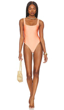 Tularosa Aminah One Piece in Peach - Tularosa Aminah One Piece en pêche - Tularosa Aminah 桃色一件 - Tularosa Aminah Einteiler in Pfirsich - Tularosa Aminah 원피스 피치 색상 - Tularosa Aminah Costume Intero in Pesca