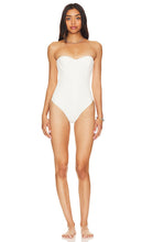 Tularosa Everly One Piece in Ivory - Tularosa Everly une pièce en ivoire - Tularosa Everly 象牙色一件 - Tularosa Everly Einteiler in Elfenbein - Tularosa Everly 원피스 아이보리 색상 - Tularosa Everly Costume intero in avorio