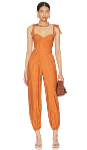 Tularosa Kylo Jumpsuit in Orange - Combinaison Tularosa Kylo en orange - 橙色 Tularosa Kylo 连身裤 - Tularosa Kylo Overall in Orange - Tularosa Kylo 점프수트 - Tuta Tularosa Kylo in arancione