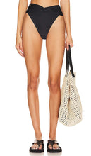 Tularosa Lucci High Waist Bottom in Black - Tularosa Lucci Bas taille haute en noir - Tularosa Lucci 黑色高腰底裤 - Tularosa Lucci Hose mit hoher Taille in Schwarz - Tularosa Lucci 하이웨이스트 하의 블랙 색상 - Pantaloni a vita alta Tularosa Lucci in nero