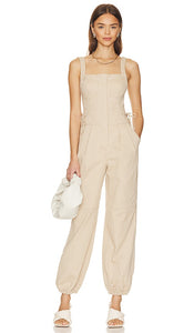 Tularosa Nora Jumpsuit in Tan - Combinaison Tularosa Nora en beige - Tularosa Nora 黄褐色连身裤 - Tularosa Nora Overall in Hellbraun - Tularosa Nora 점프수트 - Tuta Tularosa Nora in marrone chiaro