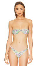 Tularosa Normani Top in Green - Haut Tularosa Normani en vert - Tularosa Normani 绿色上衣 - Tularosa Normani Top in Grün - Tularosa Normani 탑 - Top Tularosa Normani in Verde