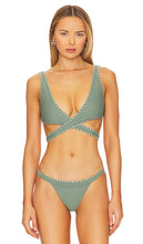 Tularosa Odella Top in Olive - Haut Tularosa Odella en olive - Tularosa Odella 橄榄色上衣 - Tularosa Odella Top in Oliv - Tularosa Odella 탑 - Tularosa Odella Top in Olivo