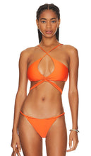 Tularosa Sadako Top in Burnt Orange - Haut Tularosa Sadako en orange brûlé - Tularosa Sadako 焦橙色上衣 - Tularosa Sadako Top in gebranntem Orange - Tularosa Sadako 탑 - Top Tularosa Sadako in arancione bruciato