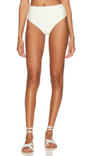 Tularosa Thea High Waist Bottom in Ivory - Bas taille haute Tularosa Thea en ivoire - Tularosa Thea 象牙色高腰底裤 - Tularosa Thea Hose mit hoher Taille in Elfenbein - Tularosa Thea 하이웨이스트 하의 아이보리 색상 - Slip a vita alta Tularosa Thea color avorio