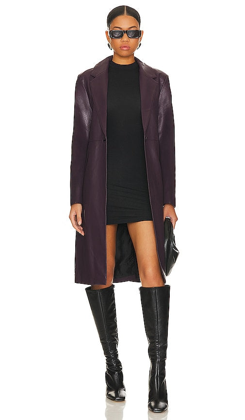 Unreal Fur Mack Trench Coat in Purple - Trench-coat Mack en fourrure Unreal en violet - Unreal Fur Mack 紫色风衣 - Unreal Fur Mack Trenchcoat in Lila - Unreal Fur Mack 트렌치코트 색상은 퍼플 색상입니다. - Trench Mack in pelliccia irreale in viola