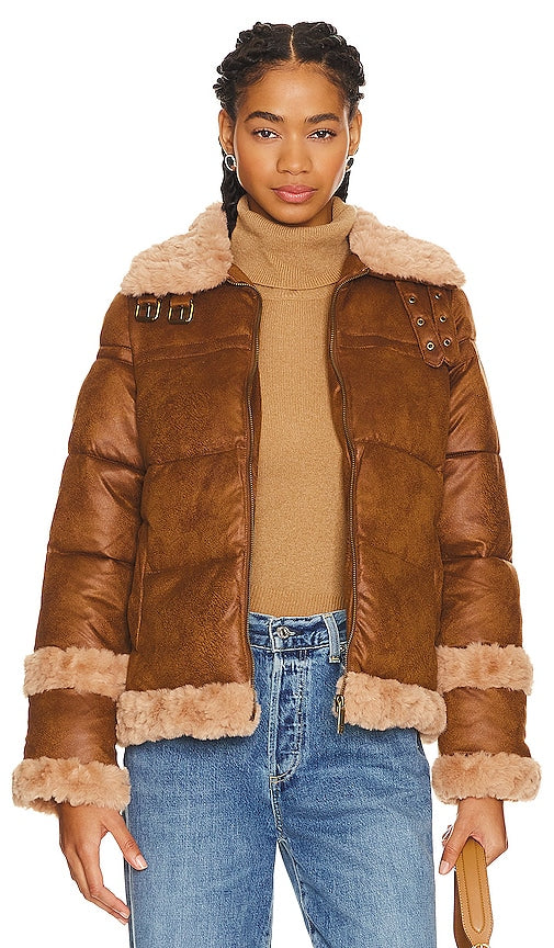 Unreal Fur Ripple Puffer Jacket in Brown - Doudoune Unreal Fur Ripple en marron - 棕色 Unreal 毛皮波纹填充夹克 - Unreal Fur Ripple Pufferjacke in Braun - Unreal Fur 리플 퍼퍼 자켓 브라운 색상 - Piumino ondulato in pelliccia irreale in marrone