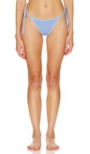 VDM Delilah Side Tie Bottom in Blue - VDM - Bas Delilah noué sur le côté en bleu - VDM Delilah 蓝色侧系带底裤 - VDM Delilah Side Tie Tie Bottom in Blau - VDM Delilah 사이드 타이 하의 블루 색상 - Fondo con lacci laterali VDM Delilah in blu