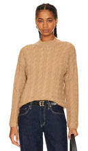 Vince Twisted Cable Cropped Crew in Beige - Vince - Ras du cou court torsadé - Beige - Vince 米色扭纹绞花短款圆领上衣 - Vince Twisted Cable Crop Crew in Beige - Vince 트위스트 케이블 크롭 크루 베이지 색상 - Girocollo corto con cavo intrecciato Vince in beige