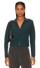 Vince Button Cardigan in Dark Green - Cardigan boutonné Vince en vert foncé - Vince 深绿色纽扣开衫 - Vince-Cardigan mit Knöpfen in Dunkelgrün - Vince 버튼 가디건 - Cardigan con bottoni Vince in verde scuro