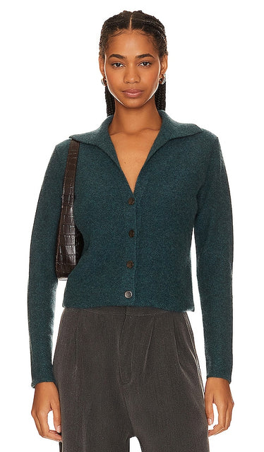 Vince Button Cardigan in Dark Green - Cardigan boutonné Vince en vert foncé - Vince 深绿色纽扣开衫 - Vince-Cardigan mit Knöpfen in Dunkelgrün - Vince 버튼 가디건 - Cardigan con bottoni Vince in verde scuro