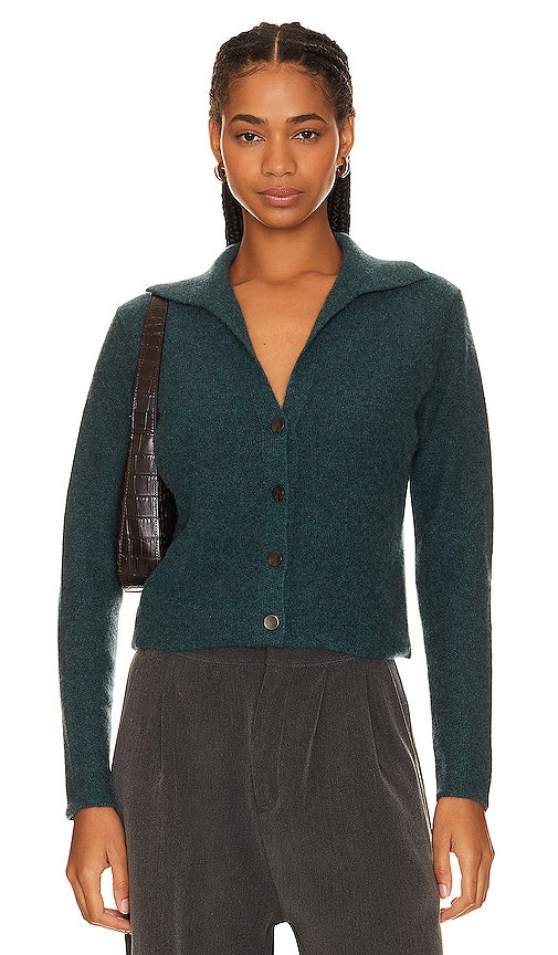 Vince Button Cardigan in Dark Green - Cardigan boutonné Vince en vert foncé - Vince 深绿色纽扣开衫 - Vince-Cardigan mit Knöpfen in Dunkelgrün - Vince 버튼 가디건 - Cardigan con bottoni Vince in verde scuro