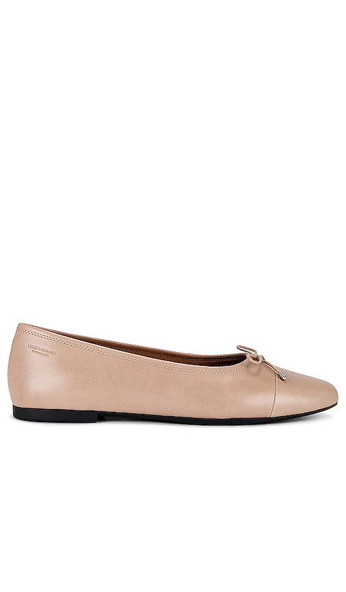 Vagabond Jolin Bow Flat in Tan - Vagabond Jolin Bow Flat en beige - Vagabond Jolin 黄褐色蝴蝶结平底鞋 - Vagabond Jolin Bow Flat in Hellbraun - Vagabond Jolin 보우 플랫 컬러 - Fiocco piatto Vagabond Jolin color marrone chiaro