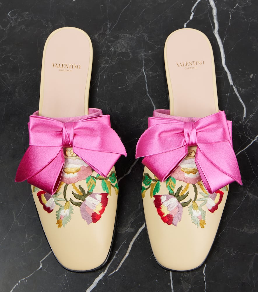 Valentino Garavani Beauregard embroidered leather slides