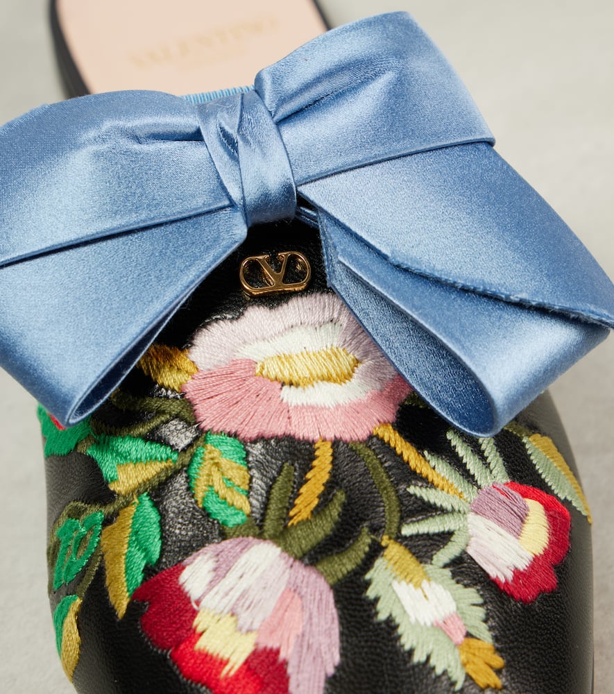 Valentino Garavani Beauregard embroidered leather slides