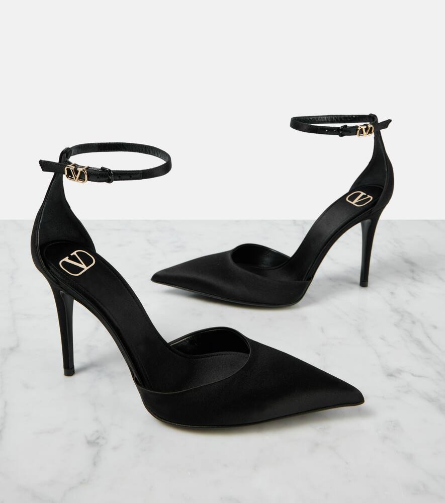 Valentino Garavani Eveninglam satin pumps
