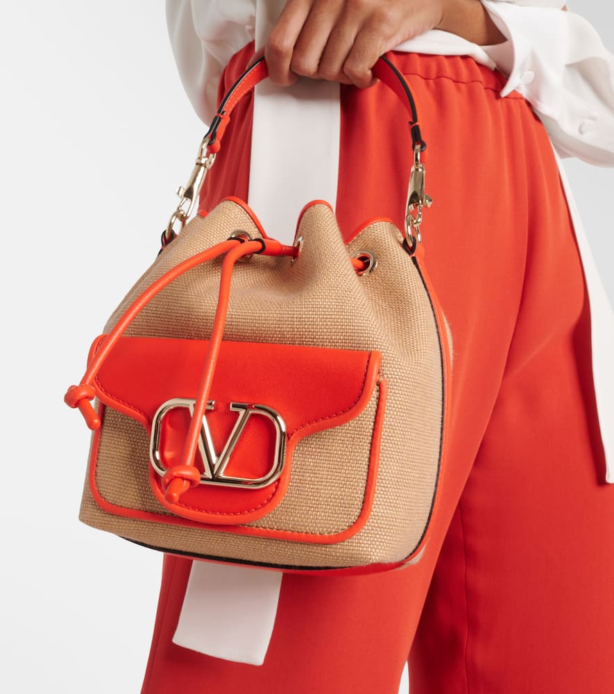 Valentino Garavani Loc√É¬≤ Small raffia-effect bucket bag