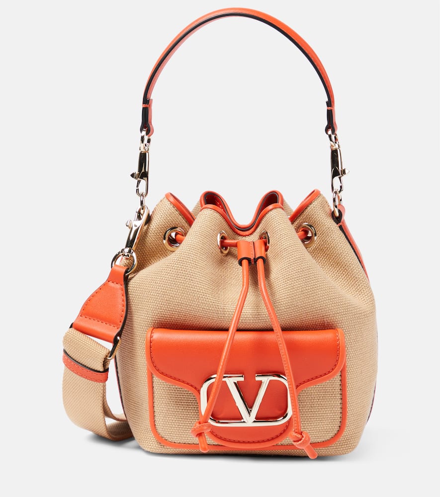 Valentino Garavani Loc√É¬≤ Small raffia-effect bucket bag