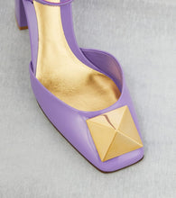 Valentino Garavani One Stud patent leather pumps