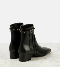 Valentino Garavani Rockstud 40 leather ankle boots