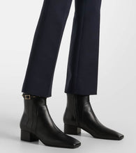 Valentino Garavani Rockstud 40 leather ankle boots