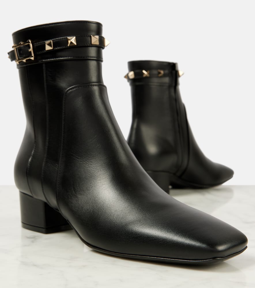 Valentino Garavani Rockstud 40 leather ankle boots