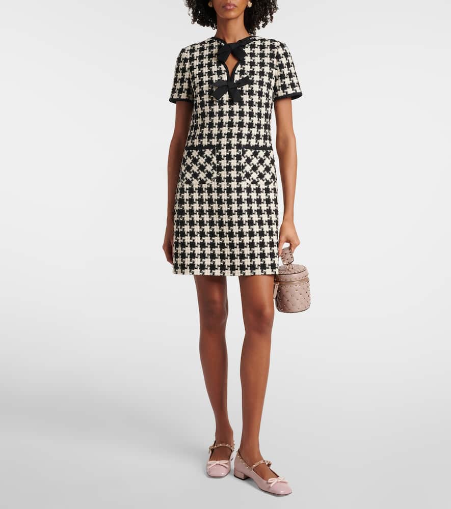 Valentino Garavani Rockstud Bow leather ballet flats
