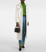 Valentino Garavani Rockstud Spike Small leather vanity bag