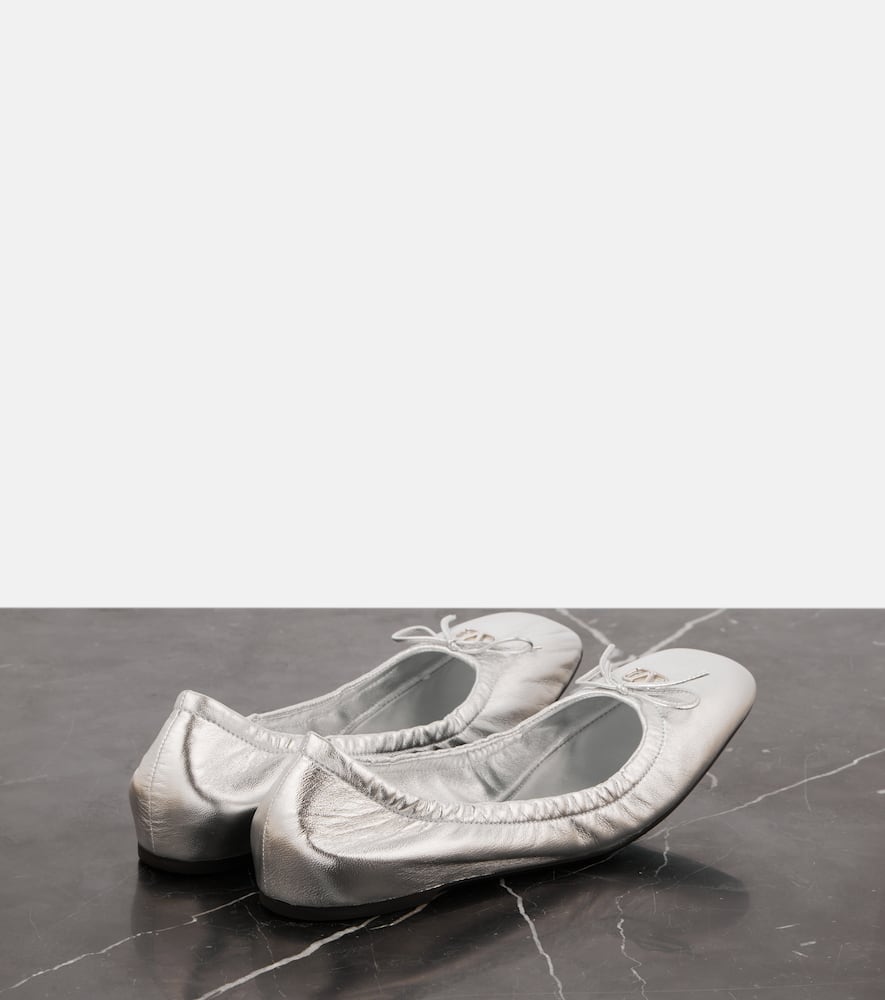 Valentino Garavani VLogo Signature leather ballet flats