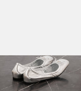 Valentino Garavani VLogo Signature leather ballet flats