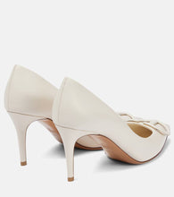Valentino Garavani VLogo leather pumps