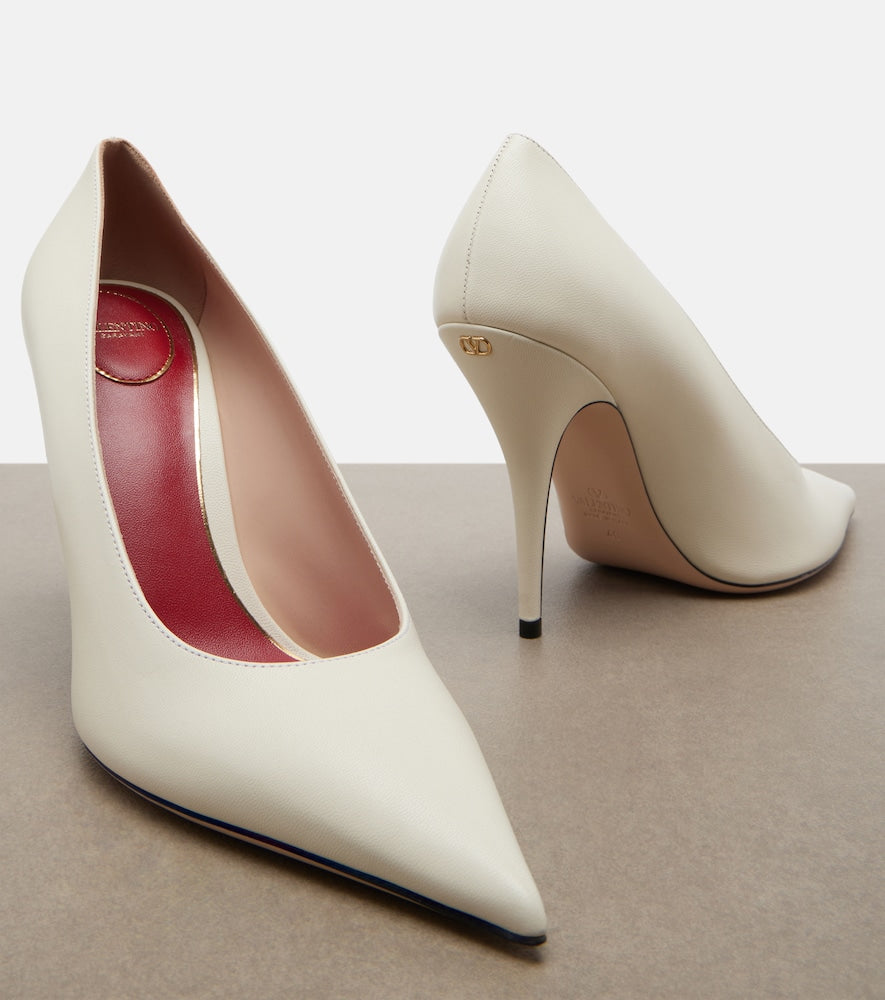 Valentino Garavani Cuttie leather pumps - White High-Heel Pumps