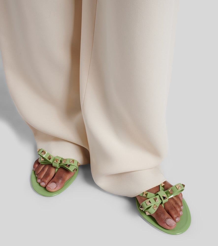 Valentino Garavani Rockstud PVC thong sandals in Green - Flat Sandals