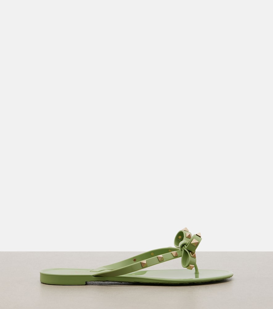 Valentino Garavani Rockstud PVC thong sandals in Green - Flat Sandals