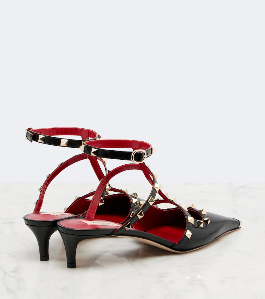 Valentino Garavani Rockstud leather pumps in Black - Mid Heel Pumps