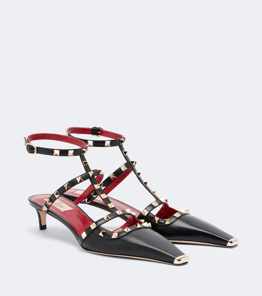Valentino Garavani Rockstud leather pumps in Black - Mid Heel Pumps