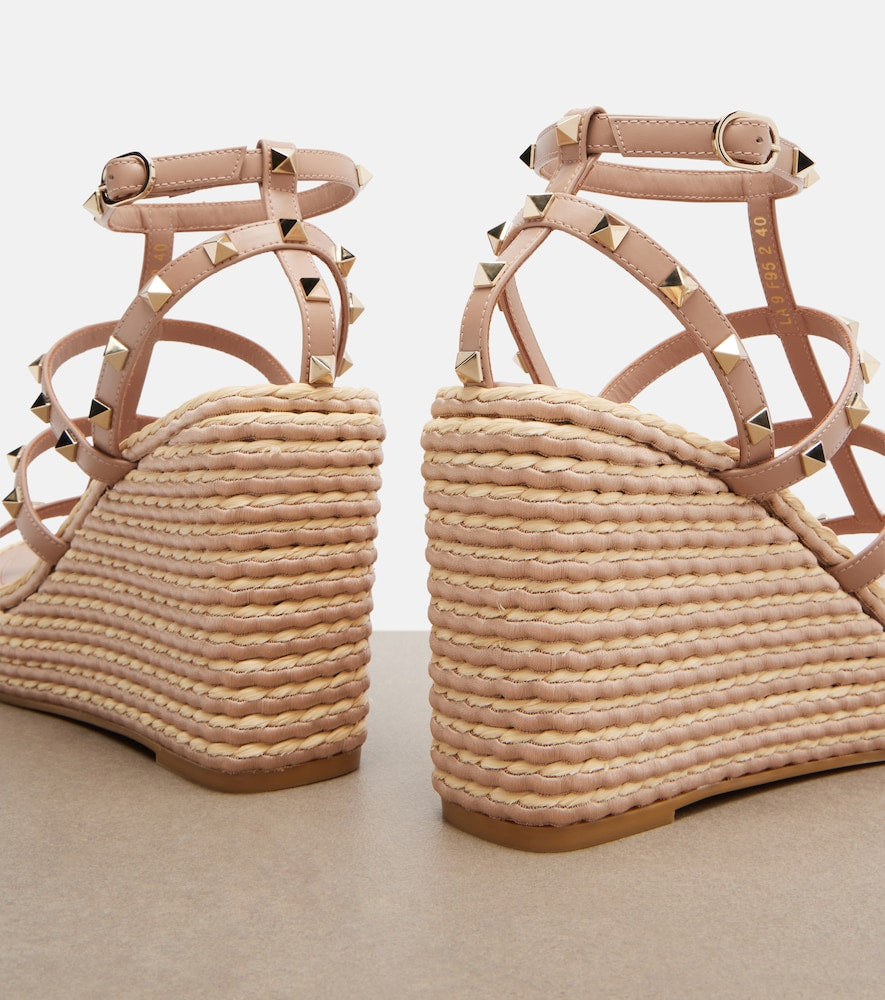 Valentino Garavani Rockstud leather wedge sandals in Beige - High Espadrilles