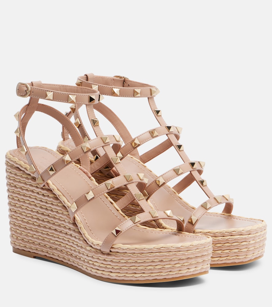 Valentino Garavani Rockstud leather wedge sandals in Beige - High Espadrilles