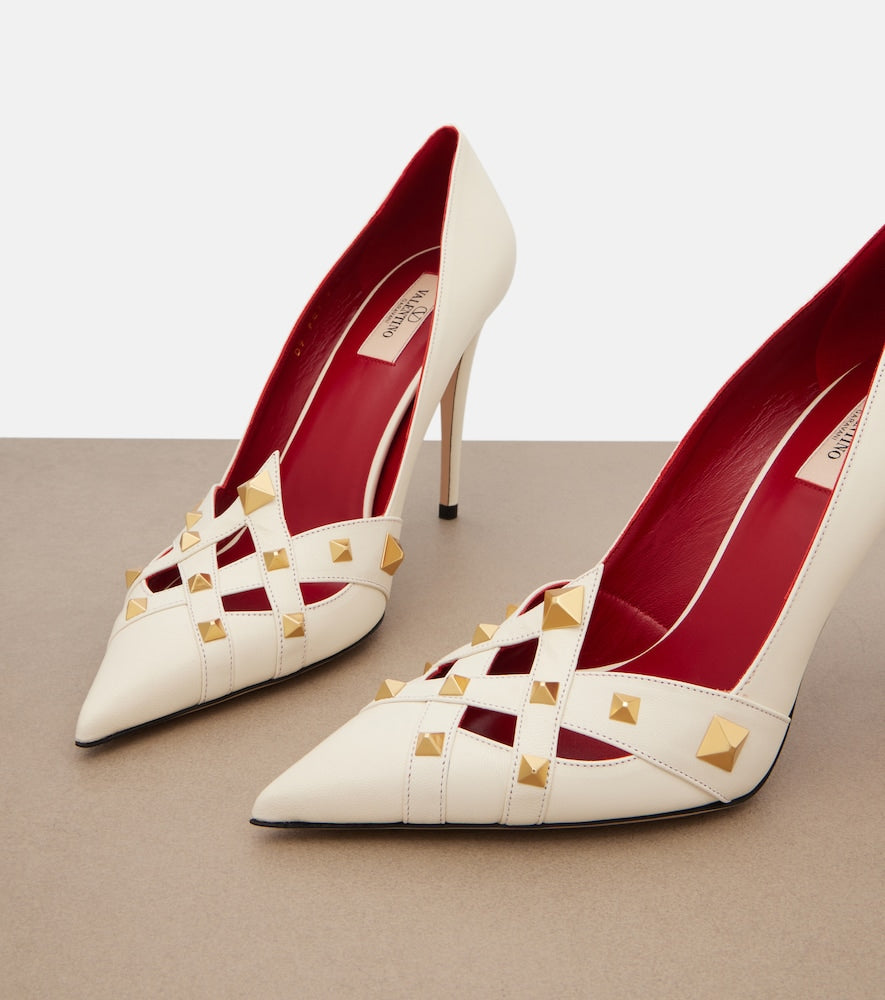 Valentino Garavani Studdy leather pumps in White - High-Heel Pumps