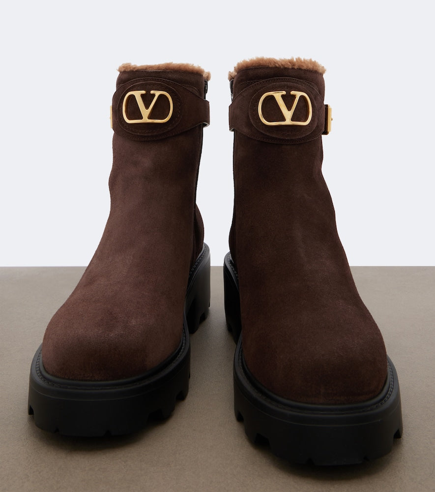 Brown Valentino Garavani VLogo suede ankle boots - Flat Boots