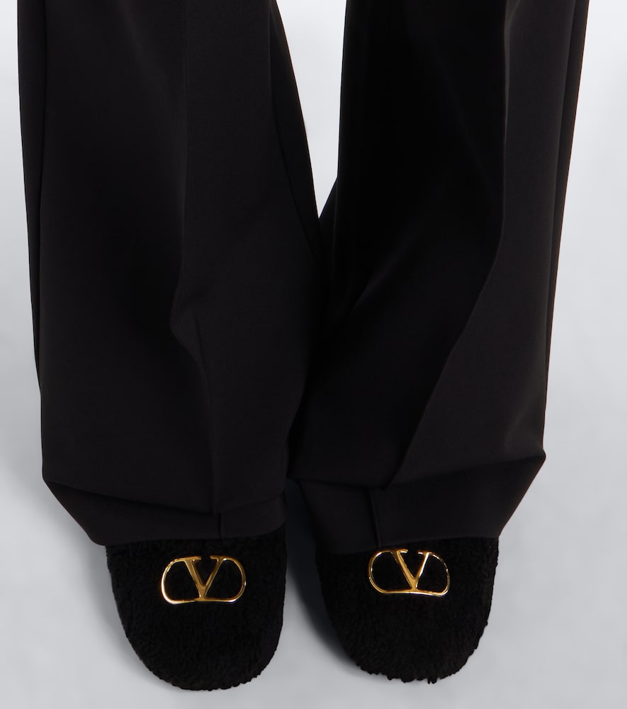 Valentino Garavani VLogo teddy ballet flats (Black) - Ballerina Flats