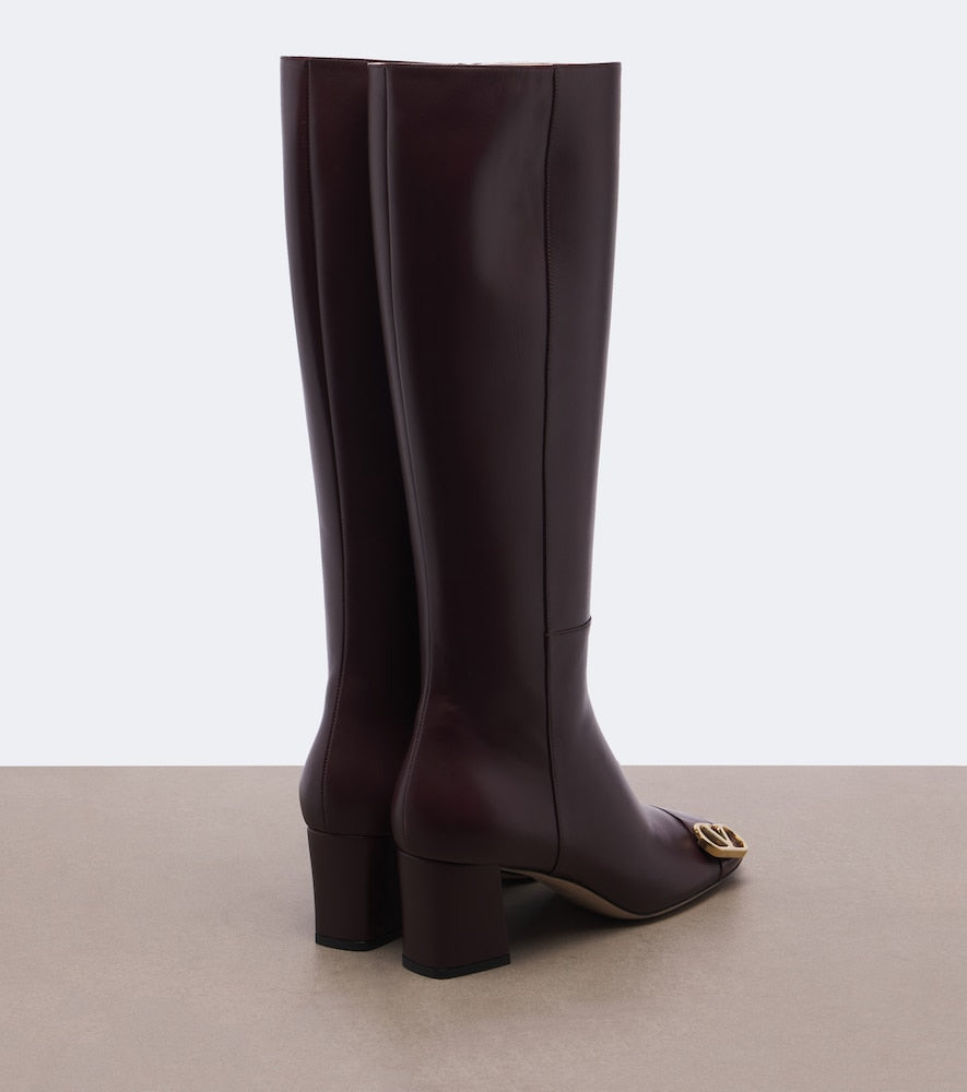 Valentino Garavani Veeside VLogo leather knee-high boots in Burgundy - Mid Heels
