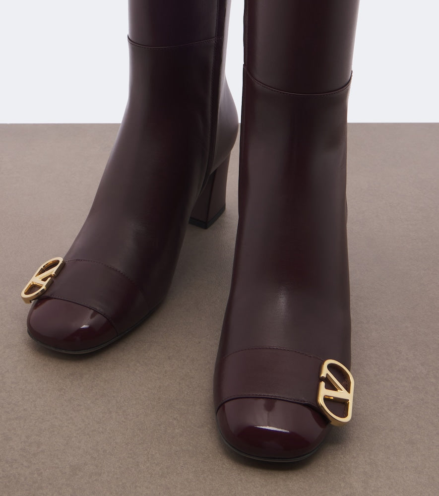 Valentino Garavani Veeside VLogo leather knee-high boots in Burgundy - Mid Heels