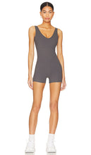 Varley Let's Go Juni All in One Romper in Charcoal - Varley - Combishort tout-en-un Let's Go Juni - Charbon de bois - Varley Let's Go Juni 木炭色多合一连衣裤 - Varley Let's Go Juni All-in-One-Strampler in Anthrazit - Varley Let's Go Juni 올인원 롬퍼 - Varley Let's Go Juni All in One Pagliaccetto color carbone