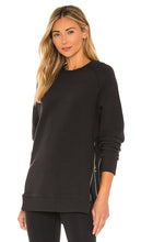 Varley Manning Sweatshirt in Black - Varley Manning - Sweat-shirt en noir - Varley Manning 黑色运动衫 - Varley Manning Sweatshirt in Schwarz - Varley Manning 스웨트셔츠 색상 - Felpa Varley Manning in nero
