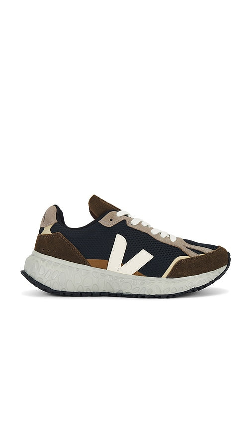 Veja Condor Royale Sneaker in Black | Black & Cashew & Eagle Low Top Sneakers for Women
