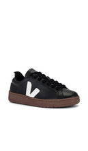Veja Urca Sneaker in Black