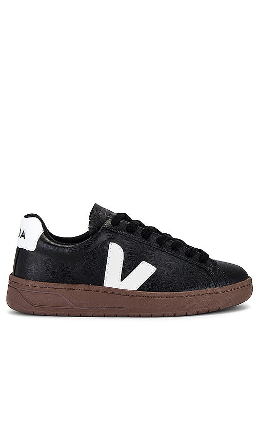 Veja Urca Sneaker in Black - Baskets Veja Urca en noir - Veja Urca 黑色运动鞋 - Veja Urca Sneaker in Schwarz - VEJA URCA 스니커즈블랙 색상 - Sneaker Veja Urca in nero