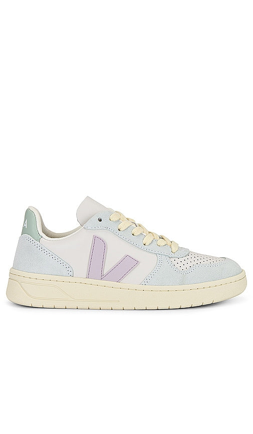 Veja V-10 Sneaker in Baby Blue - Baskets Veja V-10 en bleu bébé - Veja V-10 淡蓝色运动鞋 - Veja V-10 Sneaker in Babyblau - Veja V-10 스니커즈베이비 블루 색상 - Sneaker Veja V-10 in celeste