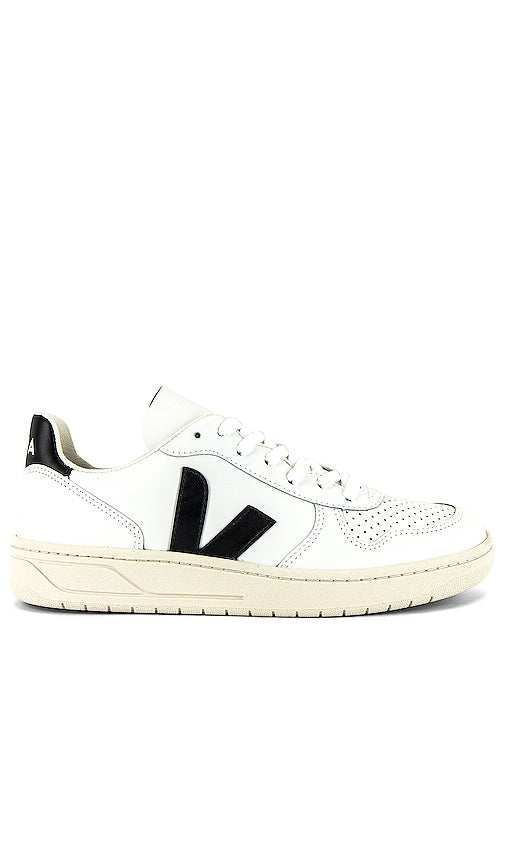 Veja V-10 Sneaker in White - Baskets Veja V-10 en blanc - Veja V-10 白色运动鞋 - Veja V-10 Sneaker in Weiß - Veja V-10 스니커즈화이트 색상 - Sneaker Veja V-10 in bianco